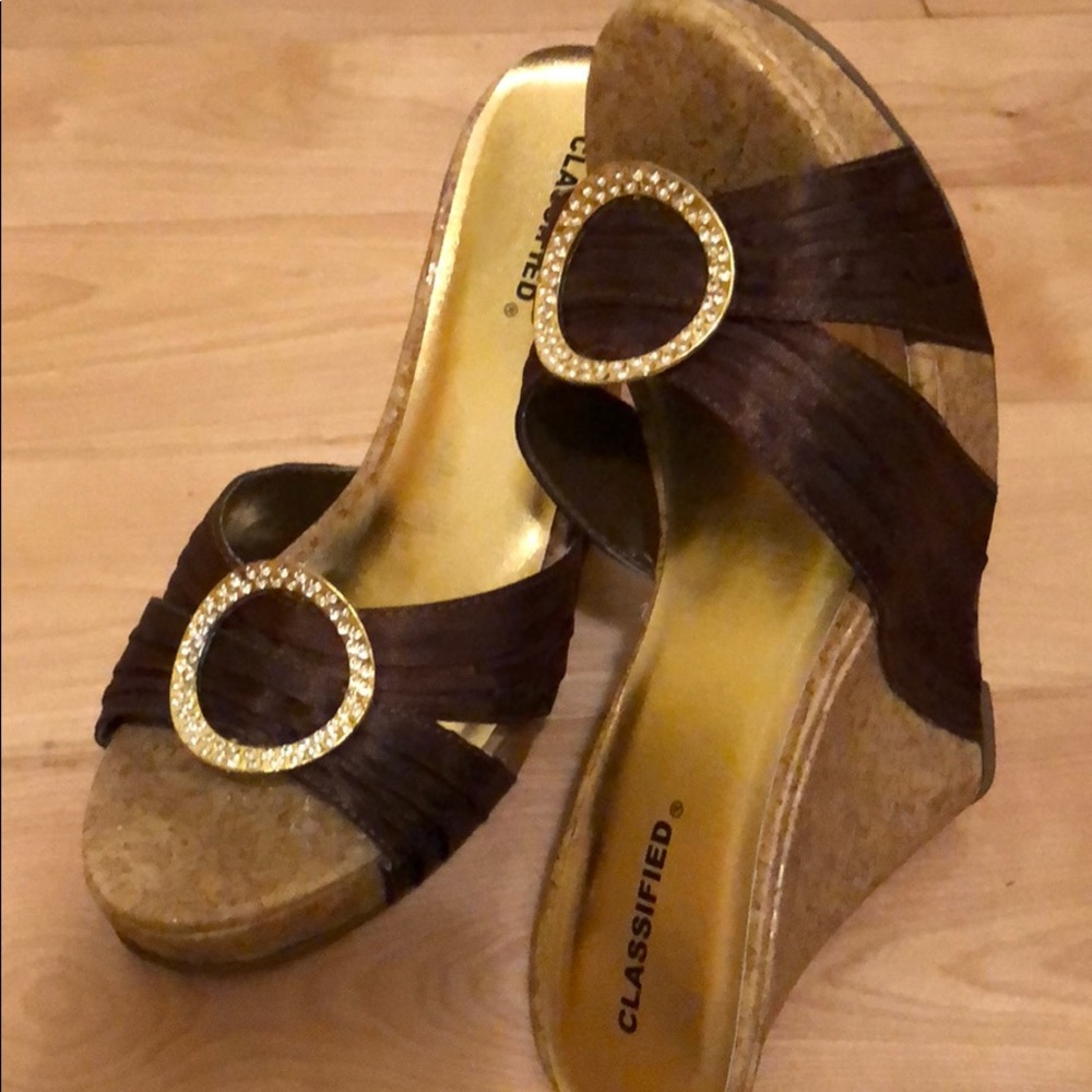 Classified wedges - Picture 2 of 6